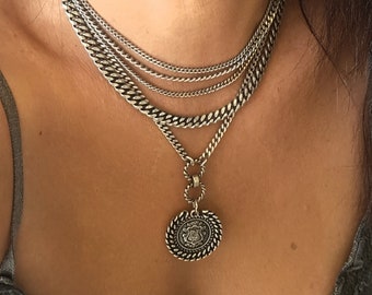 Superposition de pièces de monnaie, collier multirangs, collier médaillon - bijoux oxydés - gros maillons - collier cadeau pour femme