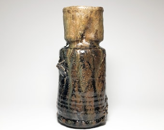 Ikebana ceramic flower vase - Wabi sabi Japanese pottery style