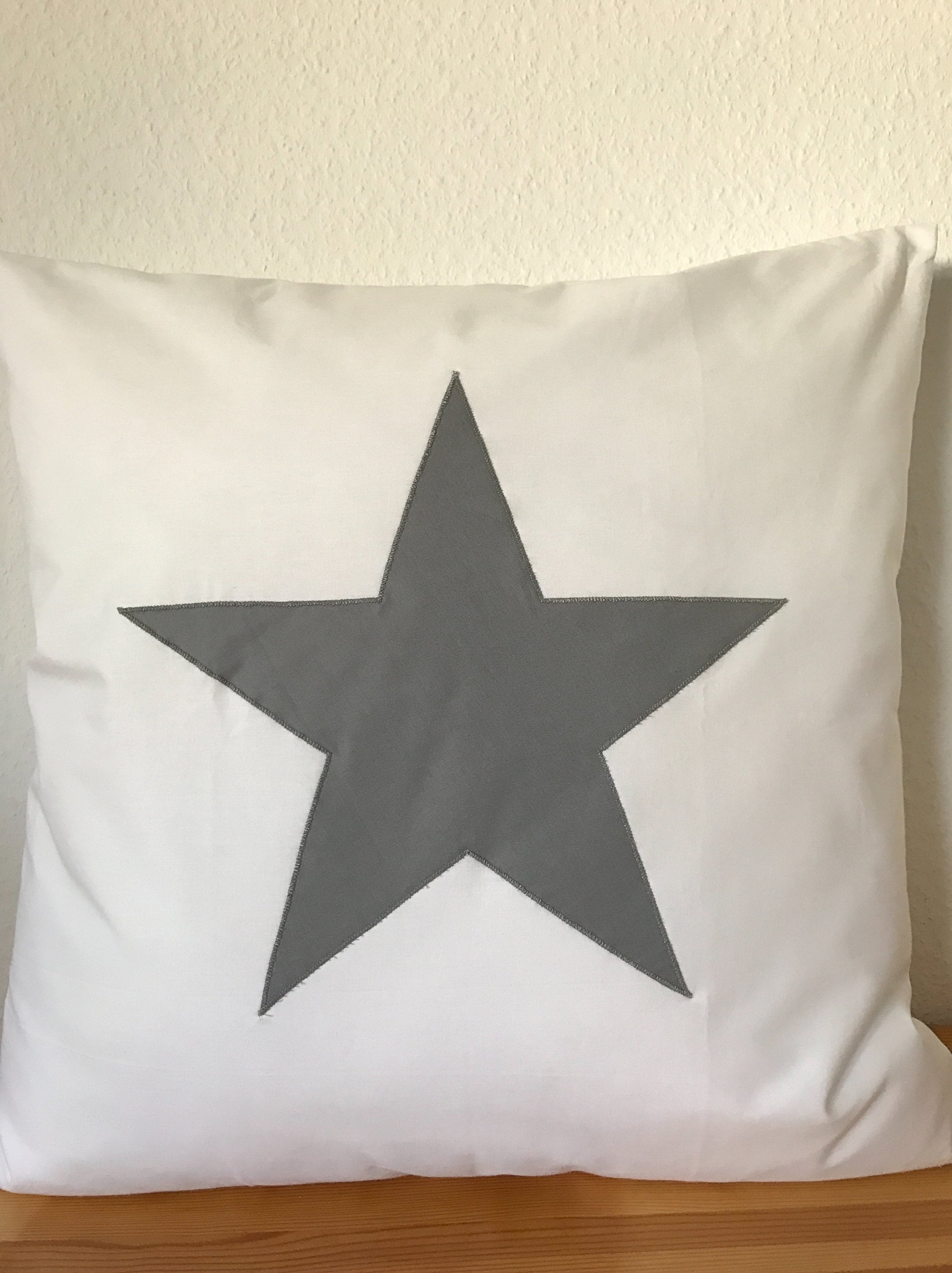 1 Landhausstil Kissenhülle, Kissenbezug, Dekokissen Stern Weiß/taupe 50x50cm