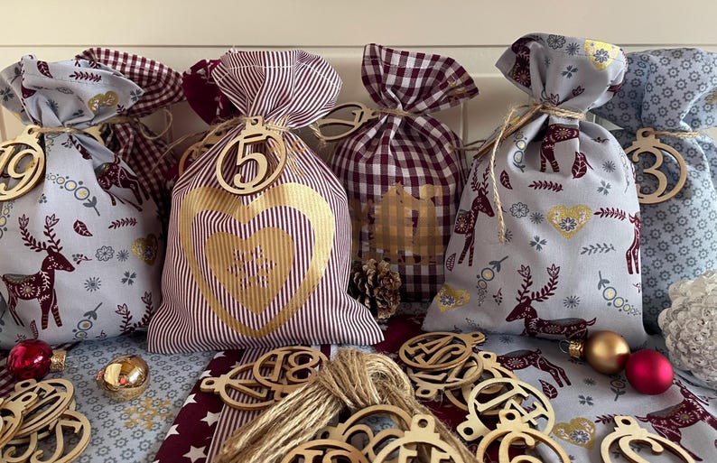 Advent Calendar, Country Style Advent Calendar to Fill, 24 Bags for