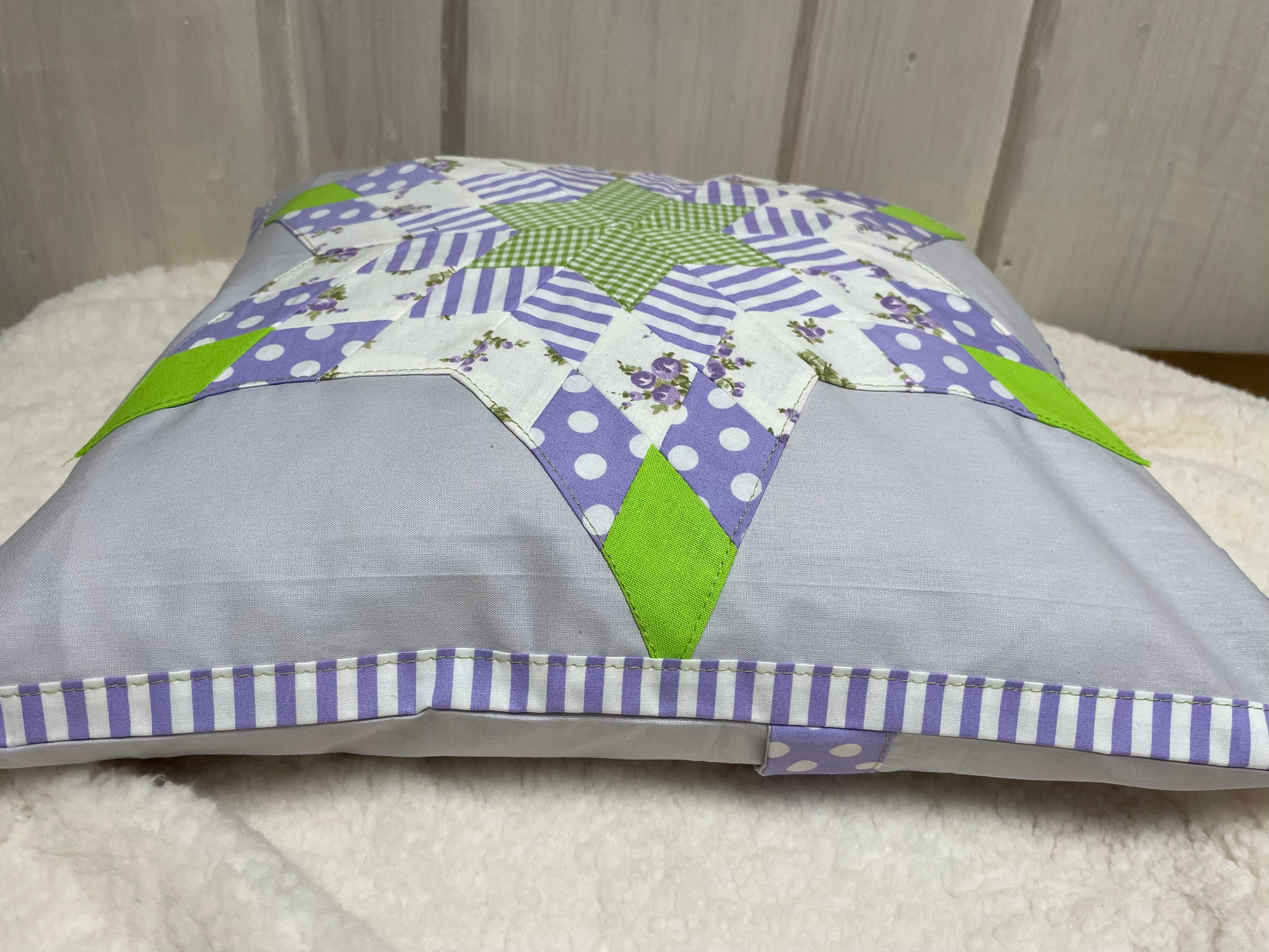 DK Homewares Tradizionale 16 X 16 Decorazione del Salone Ricamo Viola