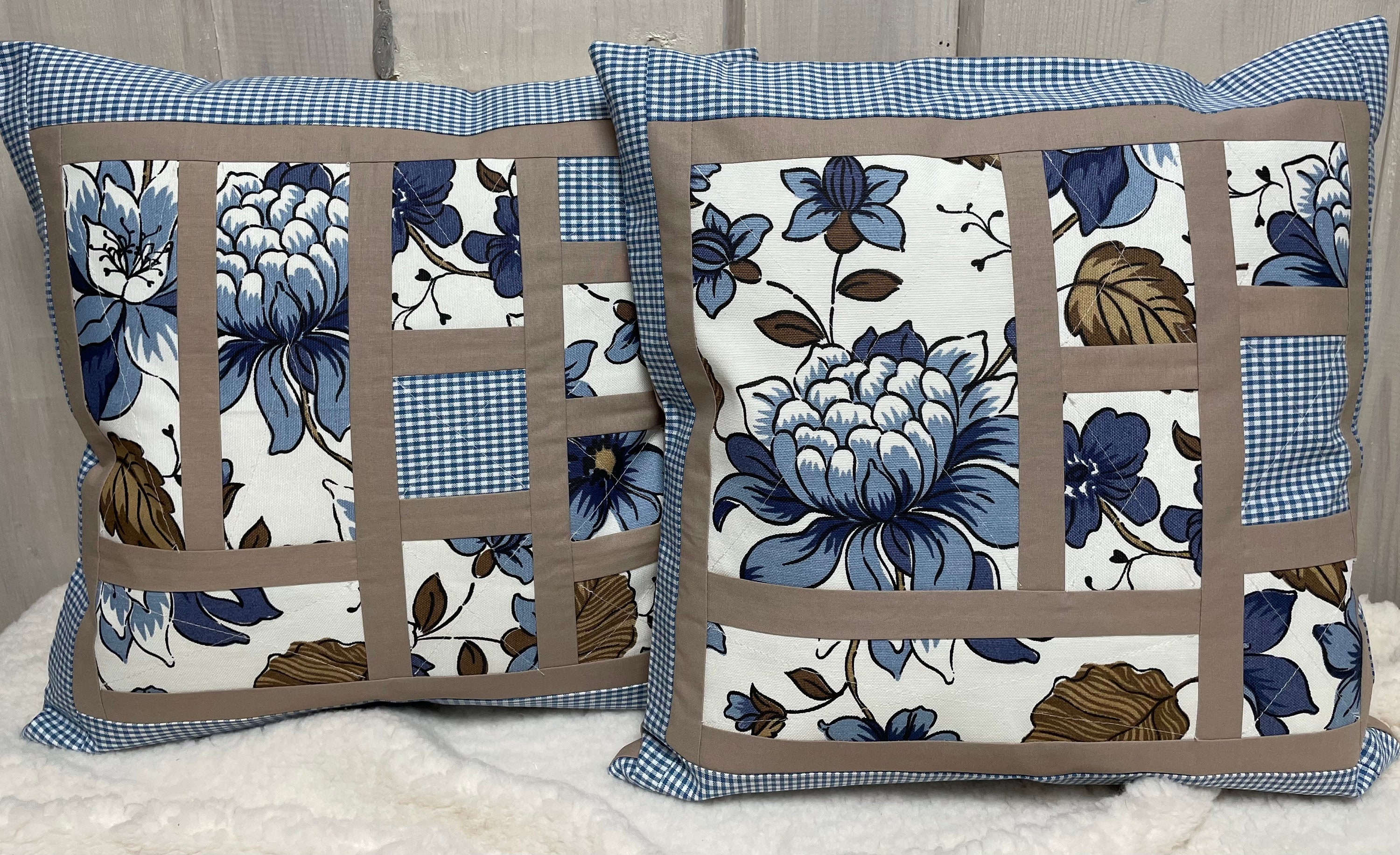 Cuscino in seta a grossi quadri patchwork fatto a mano, con passama