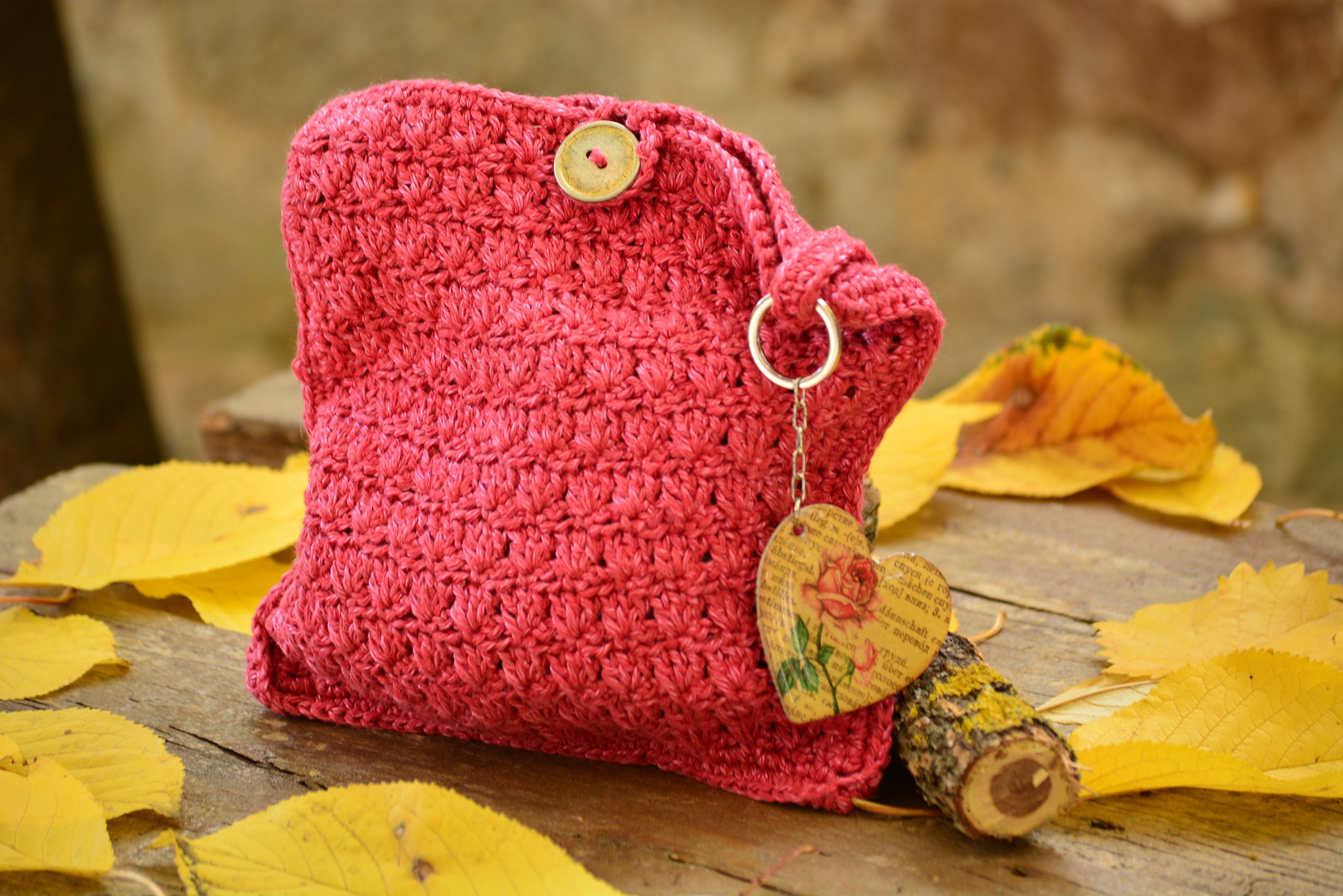 small crochet crossbody purse