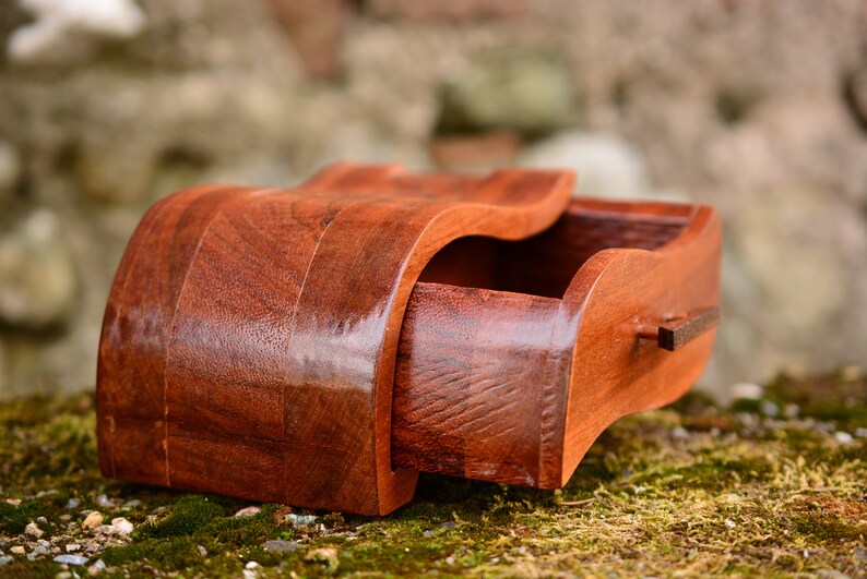 mahogany ring box