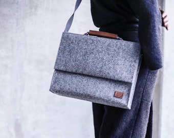 Unisex felt Briefcase / Laptop bag / Computer bag / Laptop case / Felt bag /  15 inch bag / Unique gift / Minimal