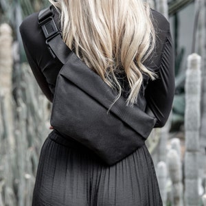 Crossbody bag / Belt bag / Fanny pack / Black bag/ bag/ Party bag/ Festival bag/ Rave bag