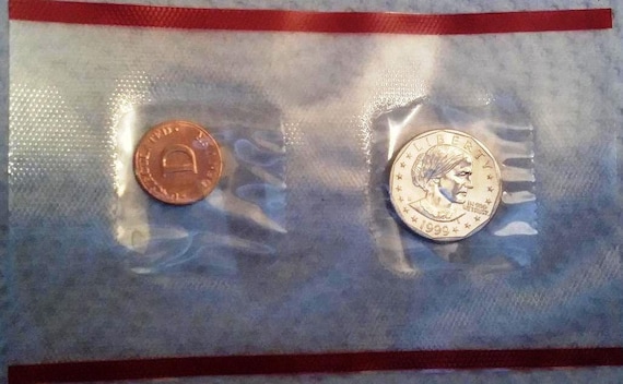 1999-P/&D Susan B Anthony Uncirculated Coin Set
