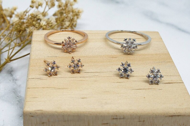 Sterling Silver Post US Necklace Snow flake Cubic Zirconia Jewellery Set JiSis 925 Stud Earrings UK Snow Earrings Dainty Jewellery
