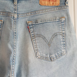 Levis 584 Jeans Vintage Light Blue Denim Bell Bottom Jeans Women Men Size 31 32 x 34 W31 W32 L34 image 3