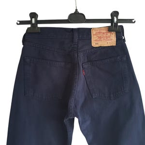 Vintage Levis 501 Jeans Dunkelblaue Levi&#39;s Hose Größe 26 / XS