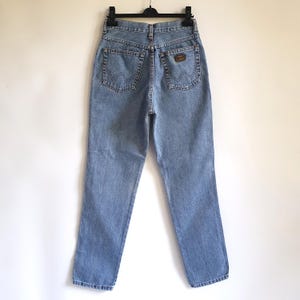 90-tals vintage Wrangler-jeans blå denimjeans med hög midja herr damer storlek W28 L32 bild 2