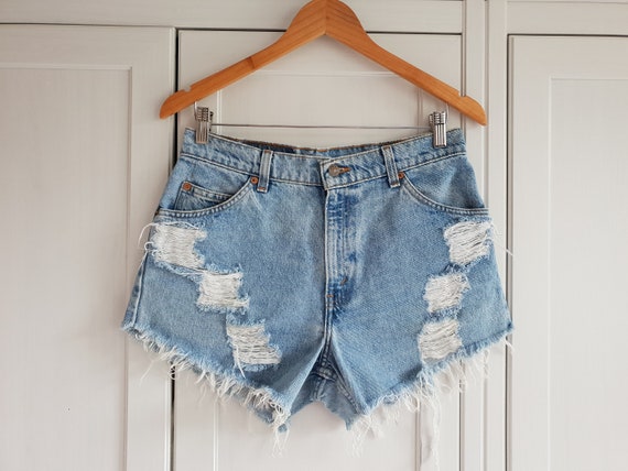 Vintage Levis 950 Jeans taille haute Blue Denim Shorts Cut Off