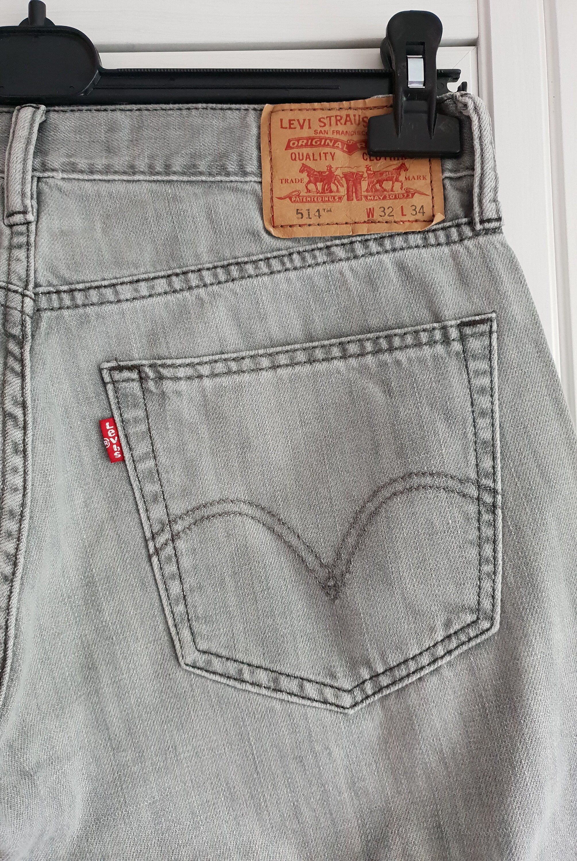 Levis 514 gray jeans sale