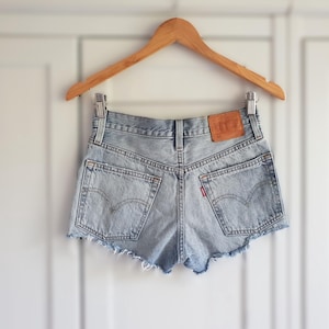 Levis 501 Shorts  Blue Denim Jeans / Vintage Levi&#39;s Mid Rise Jean Shorts / Grunge / Rock n Roll / Summer Women Hot Shorts Size W24
