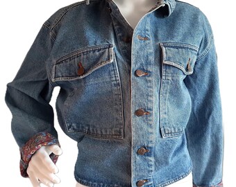 Kurtka jeansowa vintage, niebieska, dżinsowa, United Colors of Benetton, krótka kurtka damska, rozmiar S/M, wyprodukowana we Włoszech