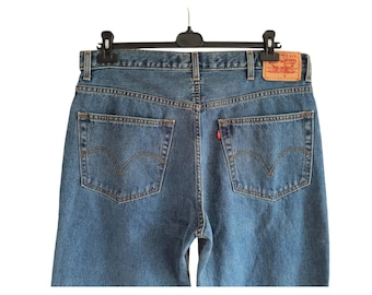 Vintage Levi's 550 Jeans: Blue Relaxed Fit Denim (W38 L31)