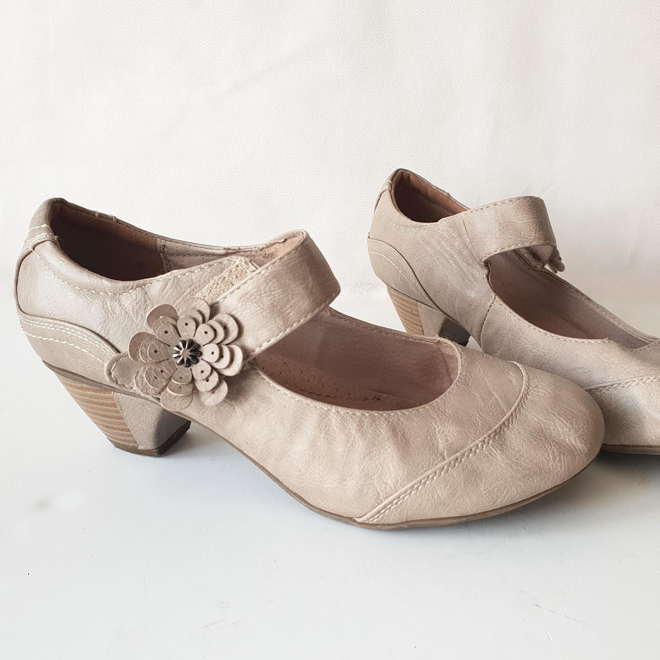 Vintage Beige Leather Pumps Women Shoes Mary Jane By Caravelle Size EUR 37 / US 6,5 / UK 4