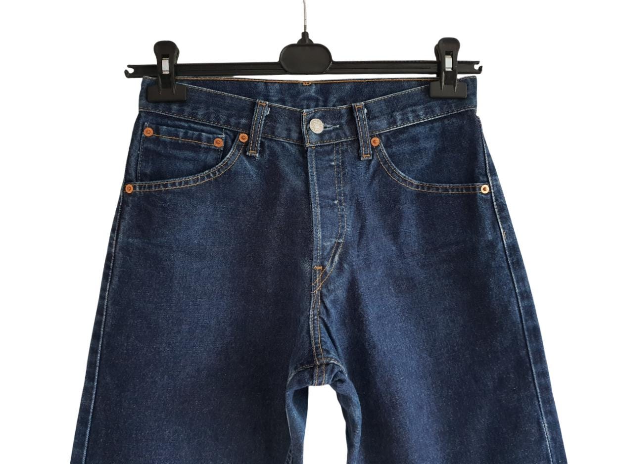 Vintage Levi's 522 Jeans / High Rise Blue Denim Men Women Levis