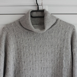 Vintage Gray Turtleneck Pullover Knit With Braids Cable Angora Wool Men Women Sweater Size L / XL
