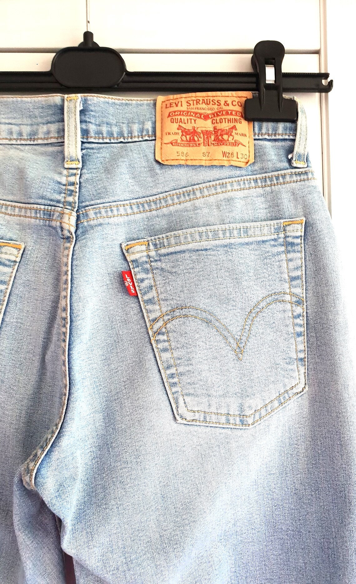 Vintage Levi's 586 Jeans: Light Blue Denim, Mid Waist (W28 L30) - Etsy