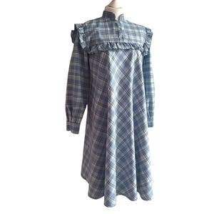 70s Vintage Plaid Ruffle Yoke Dress Blue White Tartan Grunge Dress / Checkered Retro Women Dress Size M