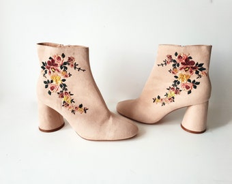 Embroidered Beige Ankle Boots , Suede Leather Grunge Boho Women Shoes Size EUR 36 / US 5 / UK 3