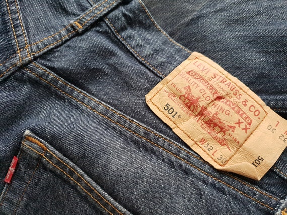 Vintage Levis 501 Jeans Dark Blue Denim High Waist Men Women Size