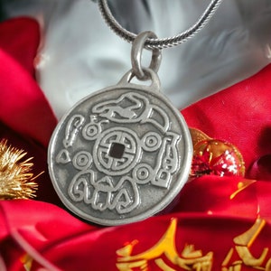 Magic Chinese Lucky Сoin Pendant Necklace - 925 Sterling Silver - Money amulet - Talisman for Attracting Wealth - Feng Shui Gift for Money