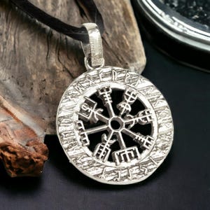 Compass Vegvisir Necklace 925 Sterling Silver Viking Amulet Talisman in Runic Circle Pagan Norseology myth Jewelry Handmade