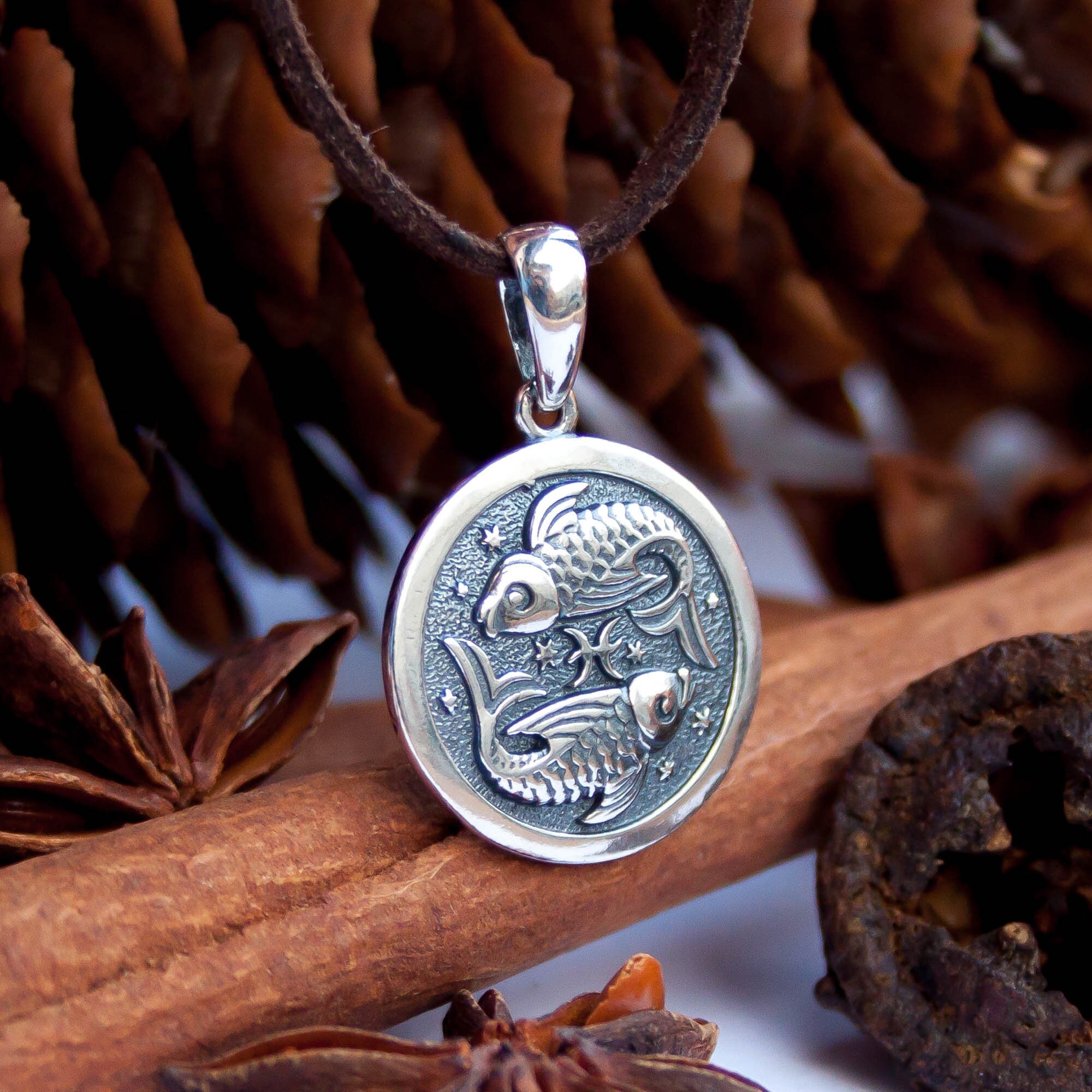 Pisces Zodiac Fish Pendant Necklace In .925 Sterling Silver – Alfred & Vincent