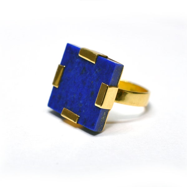 Zeitgenössische hochwertige Lapis Lazuli Quadrat Ring Vergoldetes Silber Handgefertigt von Handwerkern