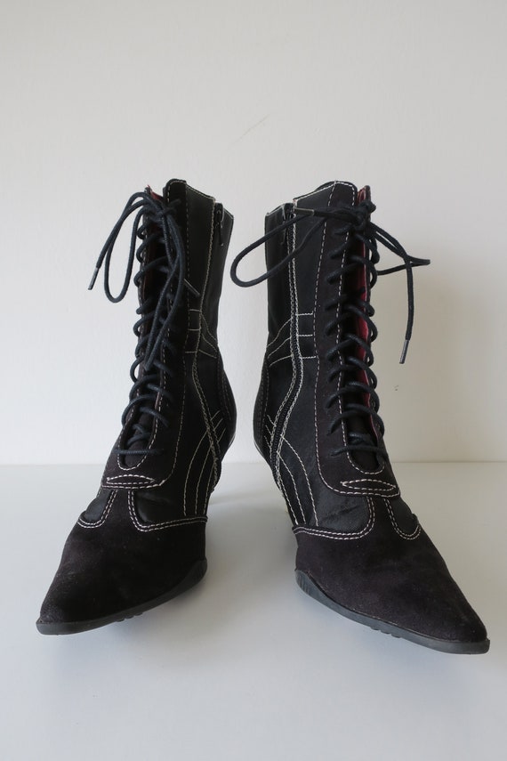 90s lace up boots