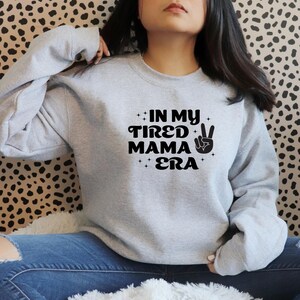 Nella mia era di mamma stanca Svg, mamma stanca Svg, mamma stanca Png, maglietta divertente della mamma Svg, citazioni divertenti della mamma Svg, vita della mamma Svg, era della mamma stanca Svg, mamma Svg