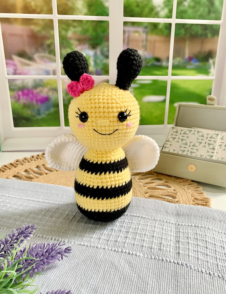 Crochet Bee Pattern - Instant Download - PDF Pattern - Amigurumi Bumble Bee Pattern image 3
