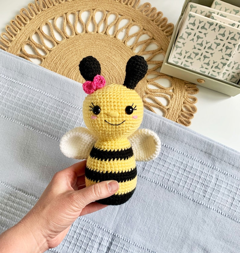 Crochet Bee Pattern - Instant Download - PDF Pattern - Amigurumi Bumble Bee Pattern image 2
