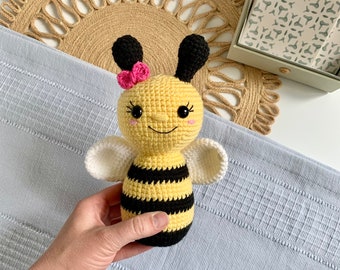 Crochet Bee Pattern - Instant Download - PDF Pattern - Amigurumi Bumble Bee Pattern