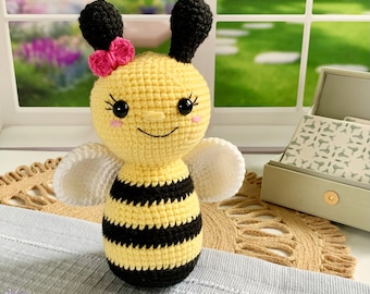 Crochet Bee Pattern - Instant Download - PDF Pattern - Amigurumi Bumble Bee Pattern