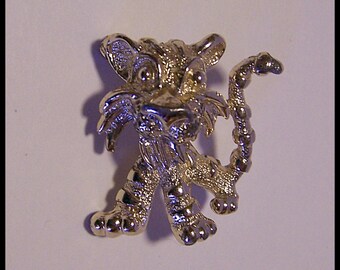 Tiger Cub Brooch – Cute Whimsical Goldtone Jewelry Accessory