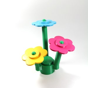 Flower Bouquet | PLA (Plastic) 3D Printed Flowers | Life-Size Brick Style Flowers | Home Décor | Colorful PLA 3D Printed Flowers