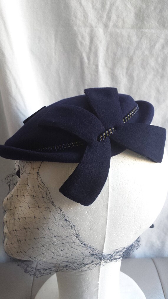 1930s navy blue wool hat