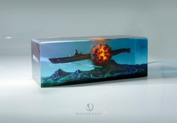 Resin Sculpture Unique Warship Submarine Military Father's Day for Him Man's  Boy's Gift Art Model Miniature Ocean Explosion Diorama 