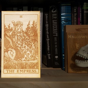Houten Tarotkaart "De Keizerin" - Houten Geëtste Kunst Verzamelobject Gegraveerd
