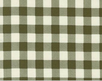 Evermore Fern, Picnic Gingham Checks by Sweetfire Road for Moda Fabrics, 43155-14, Dark Green