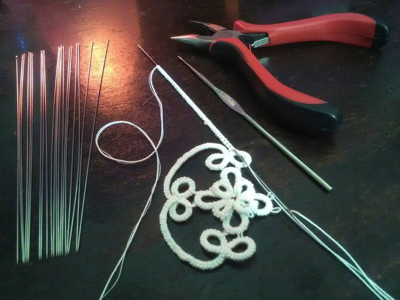 Tatting Needles , Tattin Needle Set of 2 Needles 0.7mm X15cm 1 FREE Needls 0.7mm X 12cm