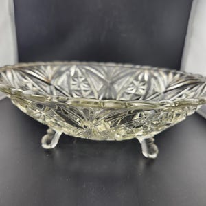 Vintage Clear Glass Footed Serving Bowl - Star Patterned Vegetable Side Dish - Candy Trinket Dish - 9&quot; Diameter