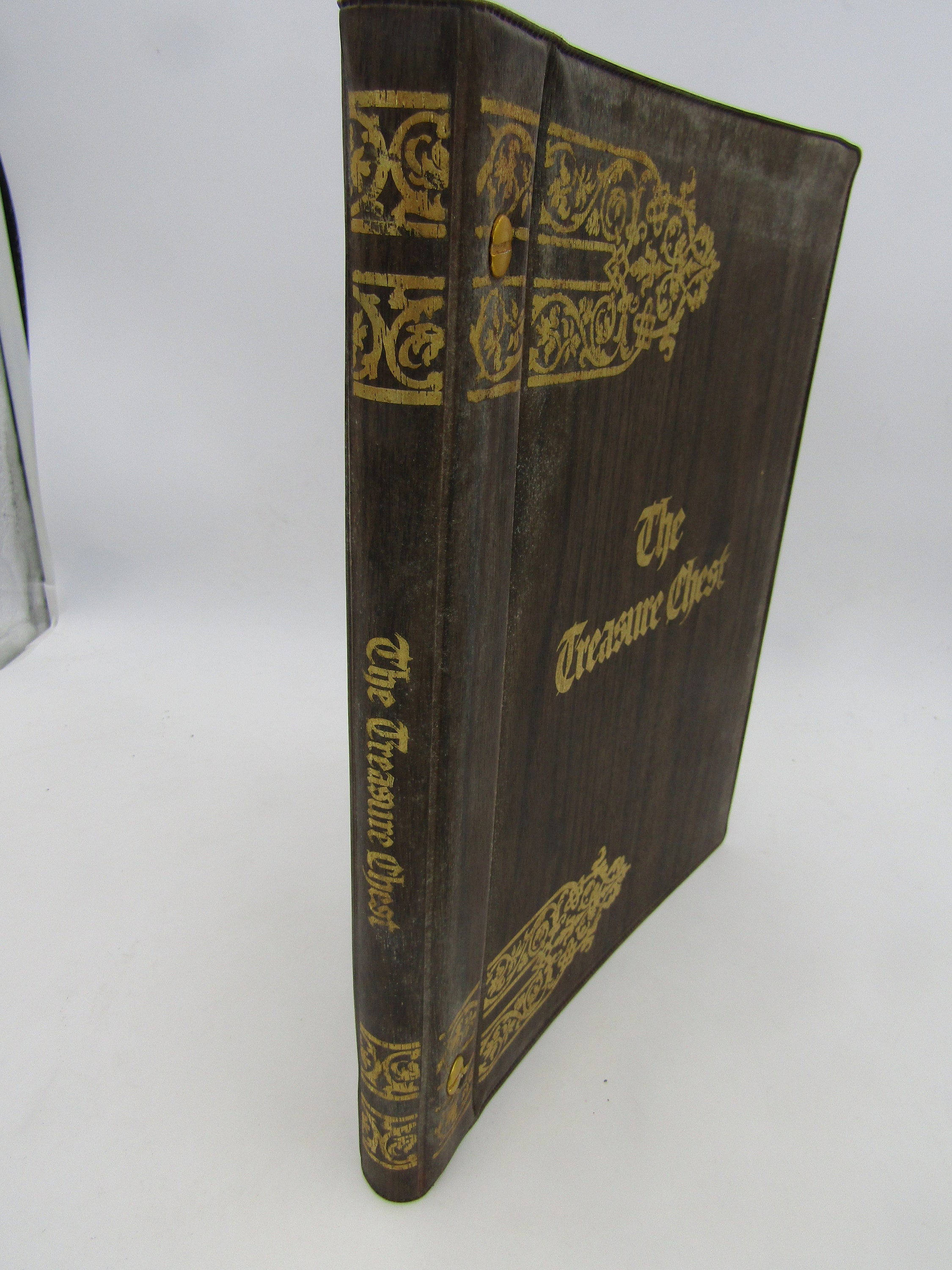 Vintage Book Called the Treasure Chest - 1064 Sentiments
