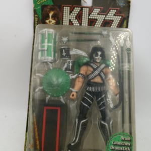 Vintage New In Package Peter Criss Drummer for the KISS Rock Band Action Figure    1997