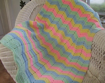 56" x 36" Vintage Hand Crafted Crocheted Afghan Blanket Throw