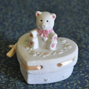 Vintage 1990s Lidded Trinket Box - Loomco - Heart Shaped - Teddy Bear Floral - Ceramic Clay