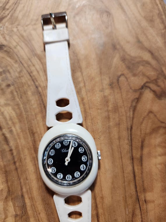 Vintage Wrist Watch - White Plastic Band, discolo… - image 2